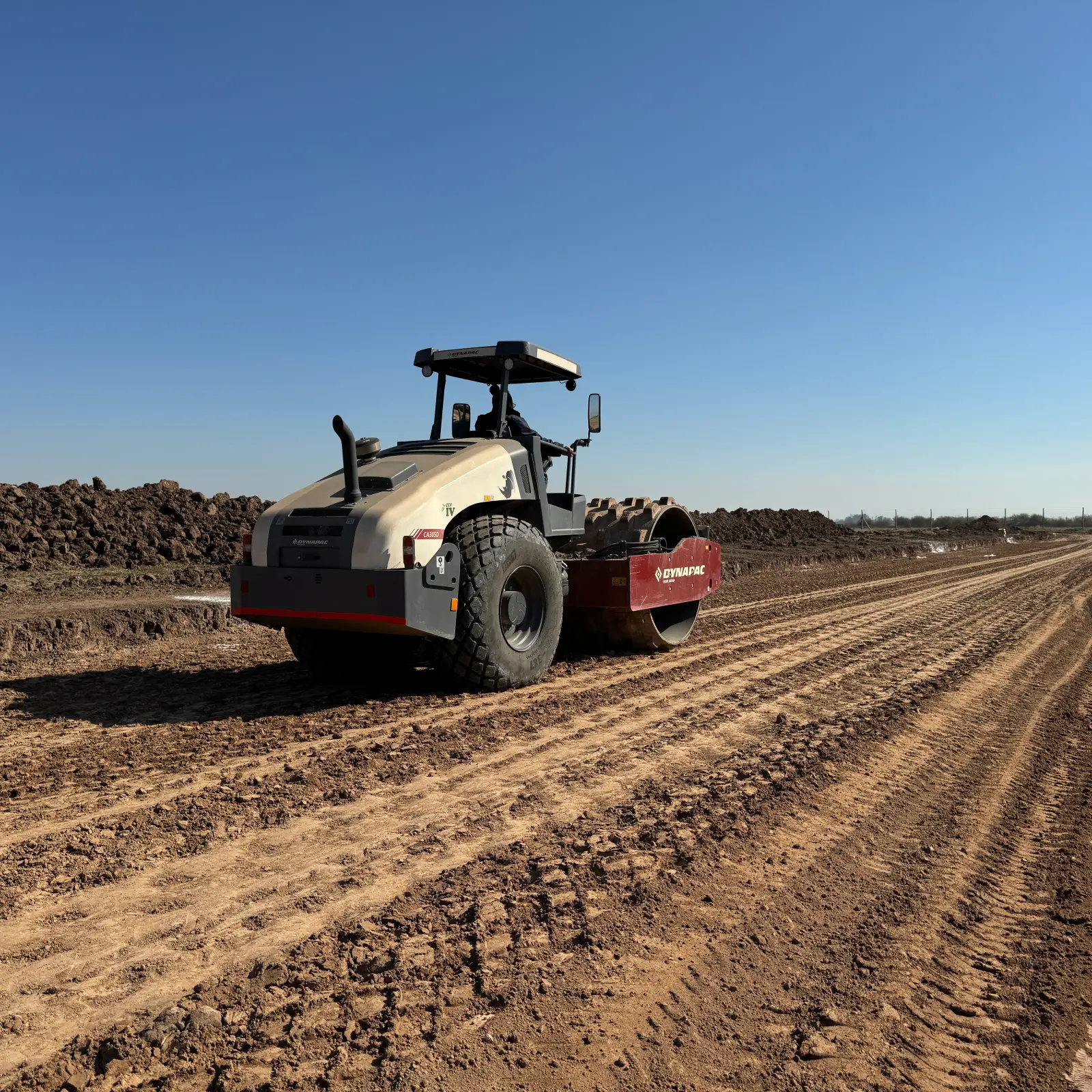 Compactador de Rocabado en obra